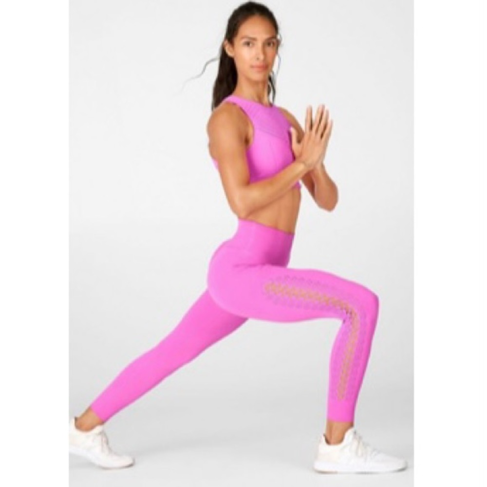 🍾 3/$20 Pink Sculptknit laser cut leggings